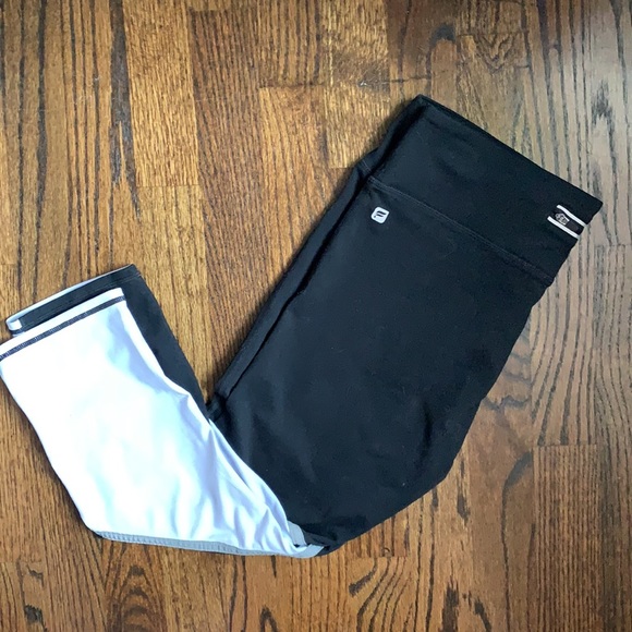 Fabletics Pants - Fabletics Women’s Capri Leggings
